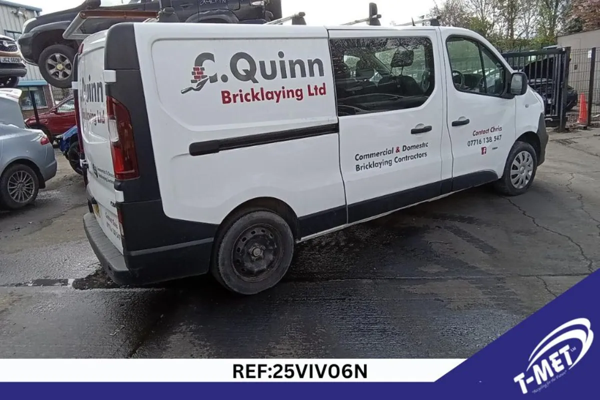 2015 VAUXHALL VIVARO BREAKING FOR PARTS - Image 3
