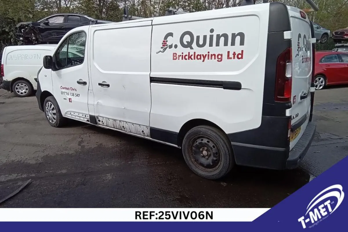 2015 VAUXHALL VIVARO BREAKING FOR PARTS - Image 4