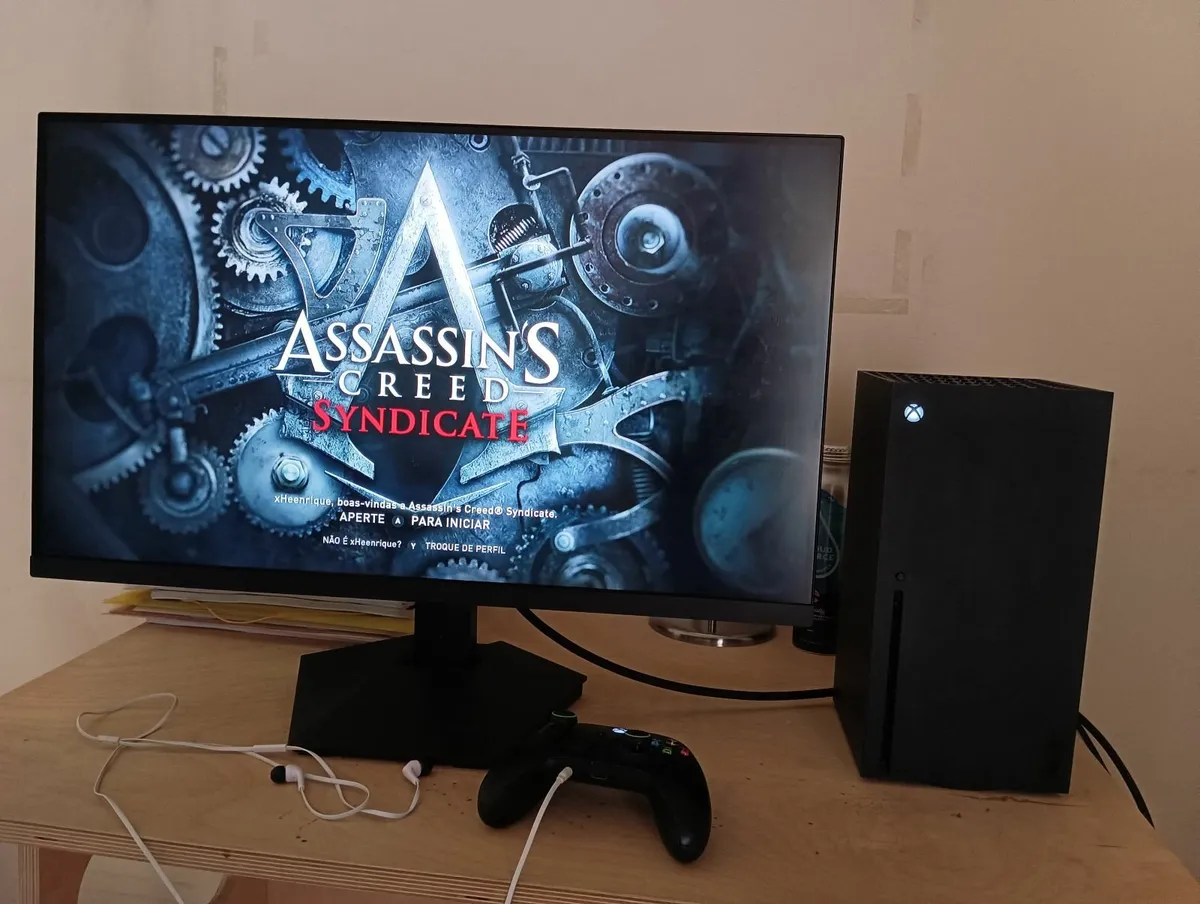 Xbox series X + Gaming Monitor Bundle - Image 4
