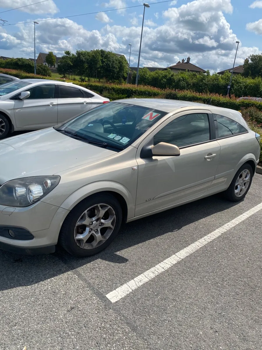 Opel Astra2005/LOW-MILEAGE/open to offers NCT11/25 - Image 1