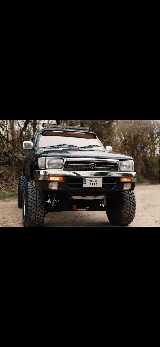 Hilux surf lifted - Image 1