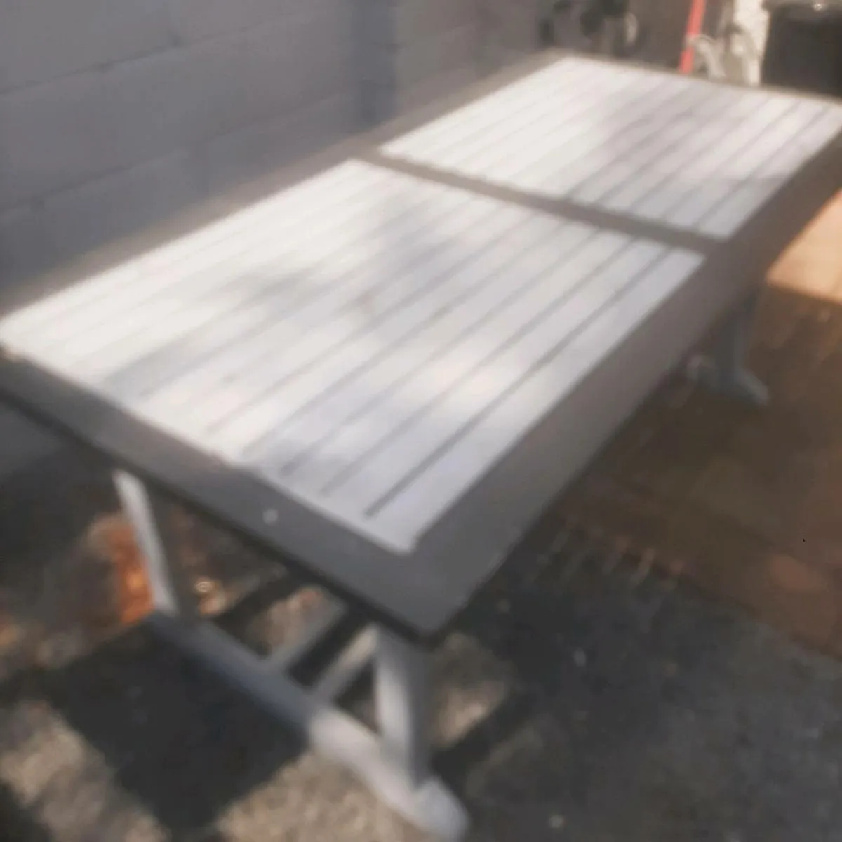 Garden table - Image 2