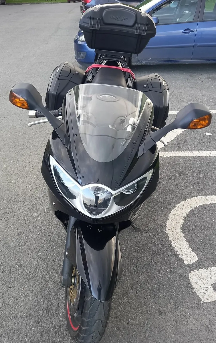 Triumph sprint st 1050 2009 - Image 2