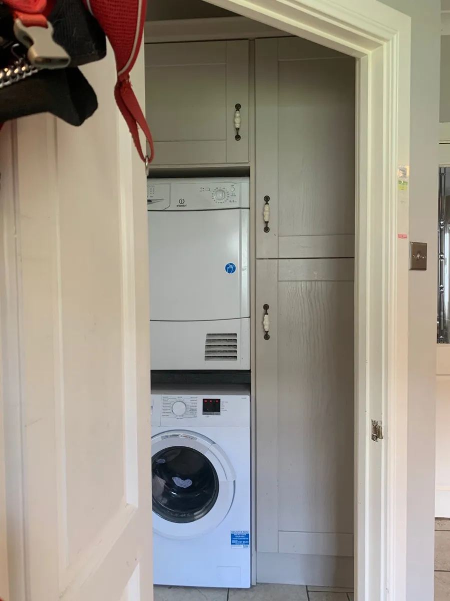 Kitchen / Utility / Island - Image 1