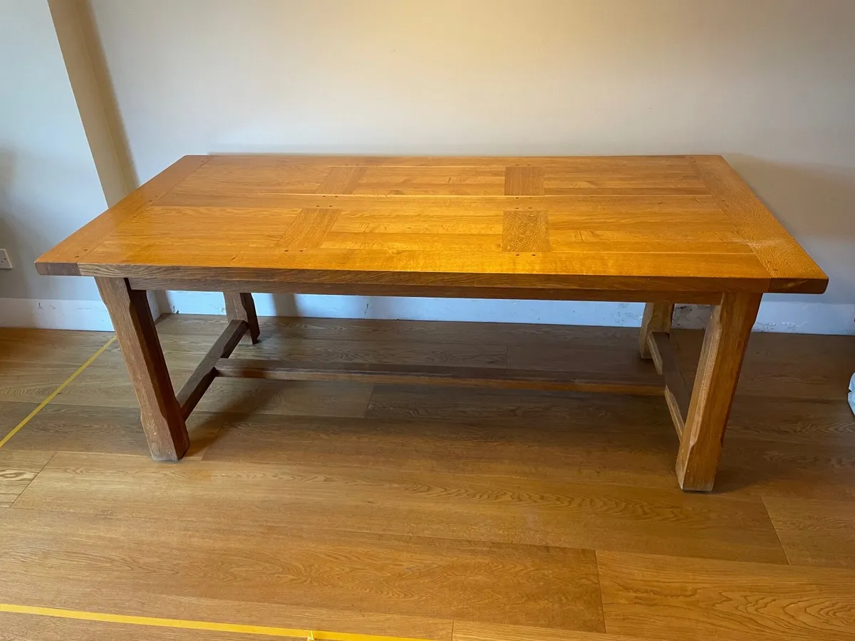 Solid oak table - Image 1