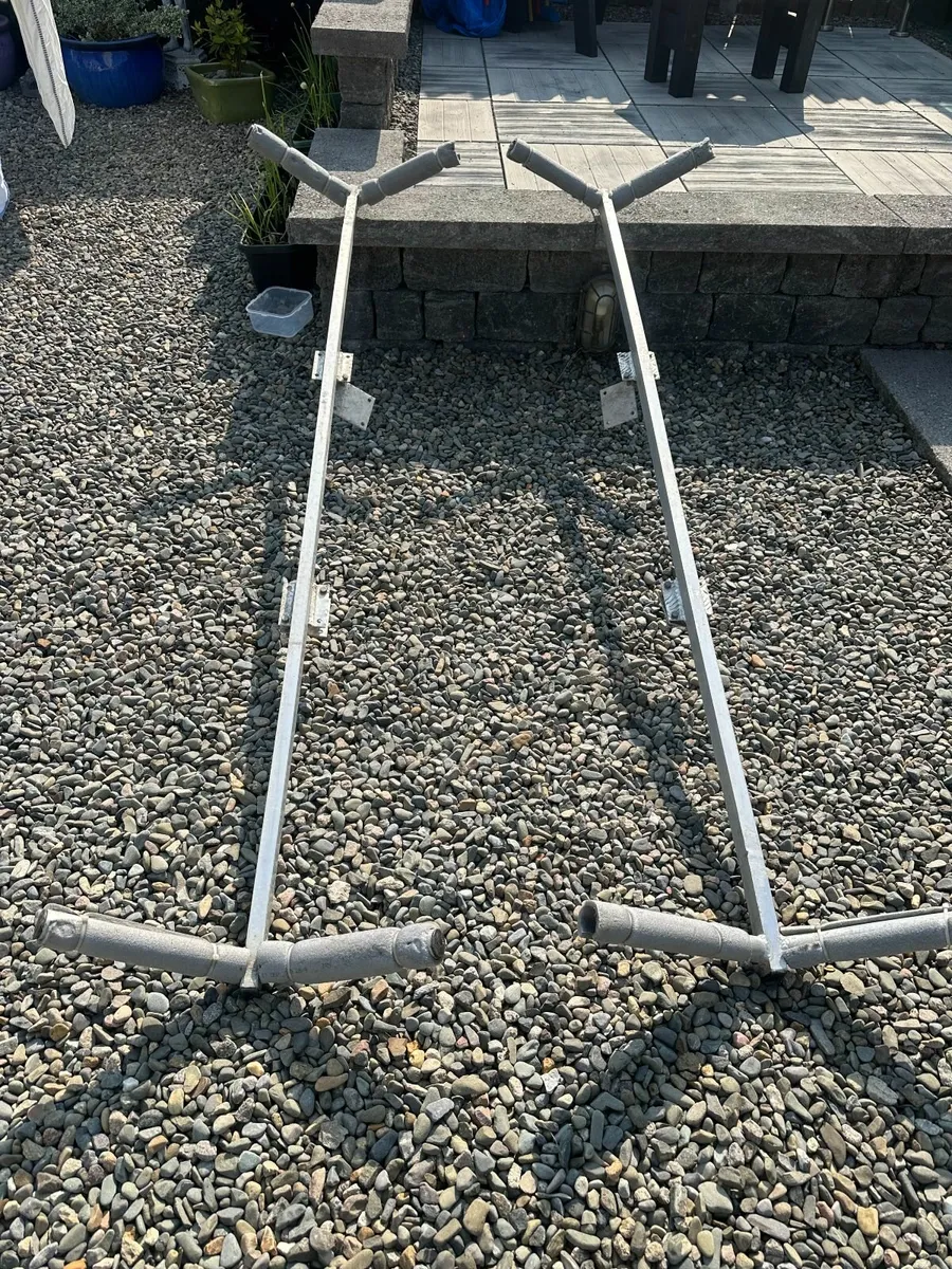 Kayak roof racks - Image 1