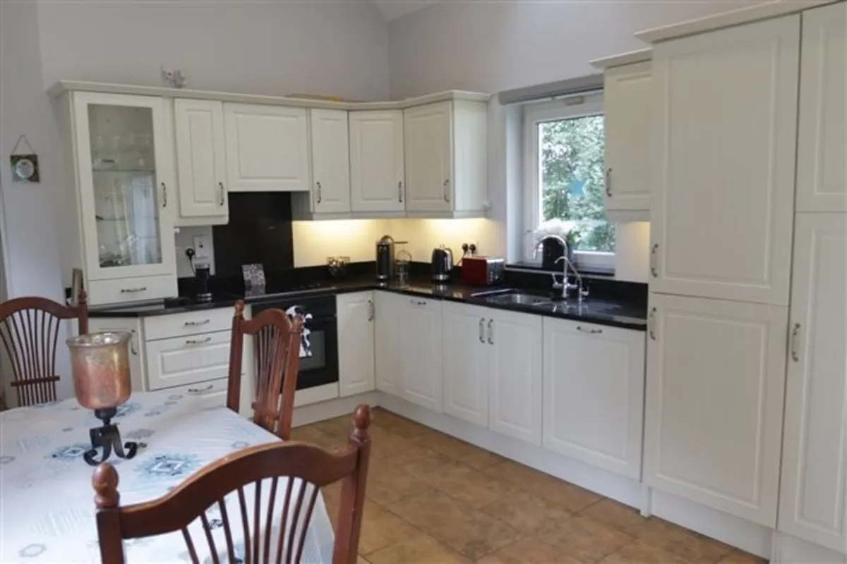 Kitchen & Appliances - Image 2