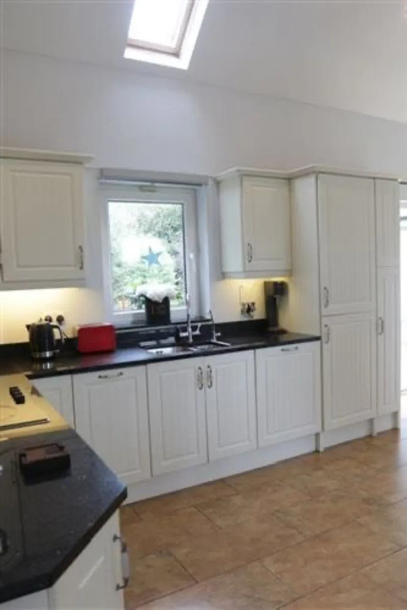 Kitchen & Appliances - Image 1