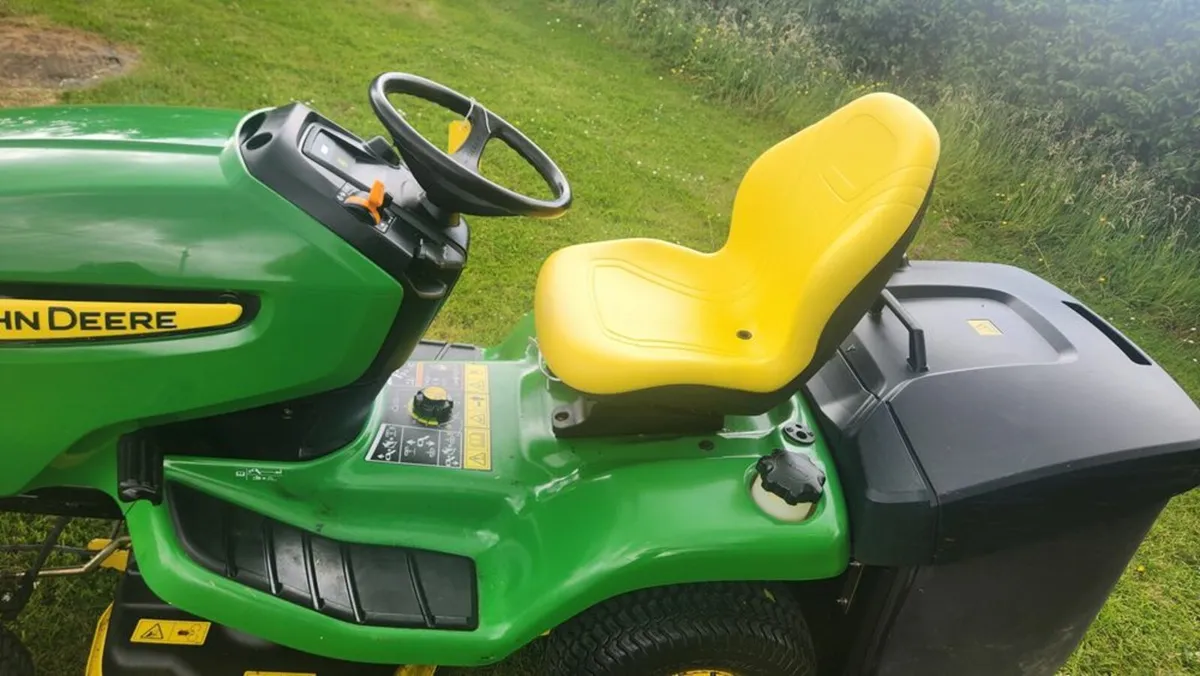 John Deere X300R - Image 4