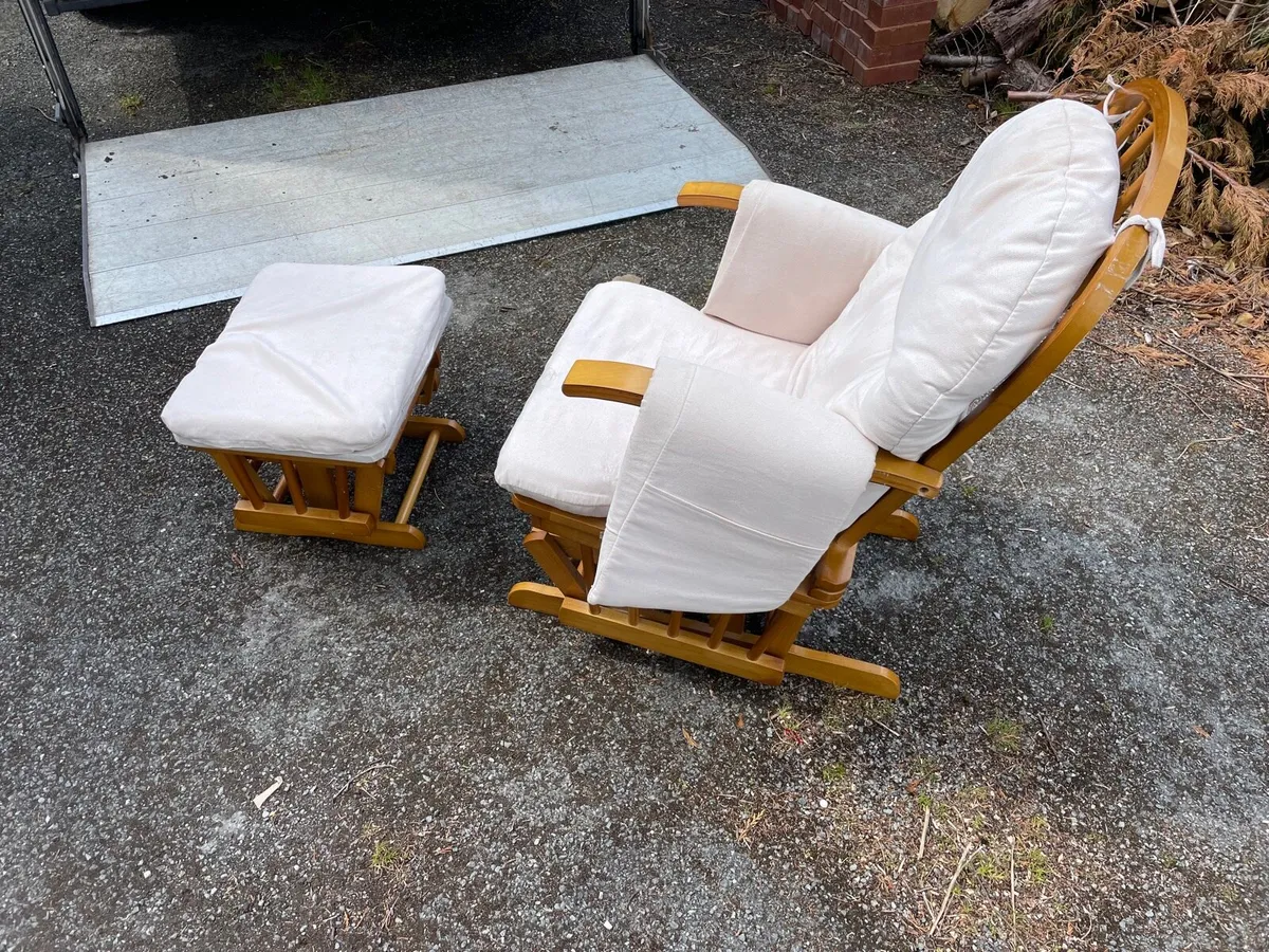 Tilt back comfy rocking chair + stool set - Image 4