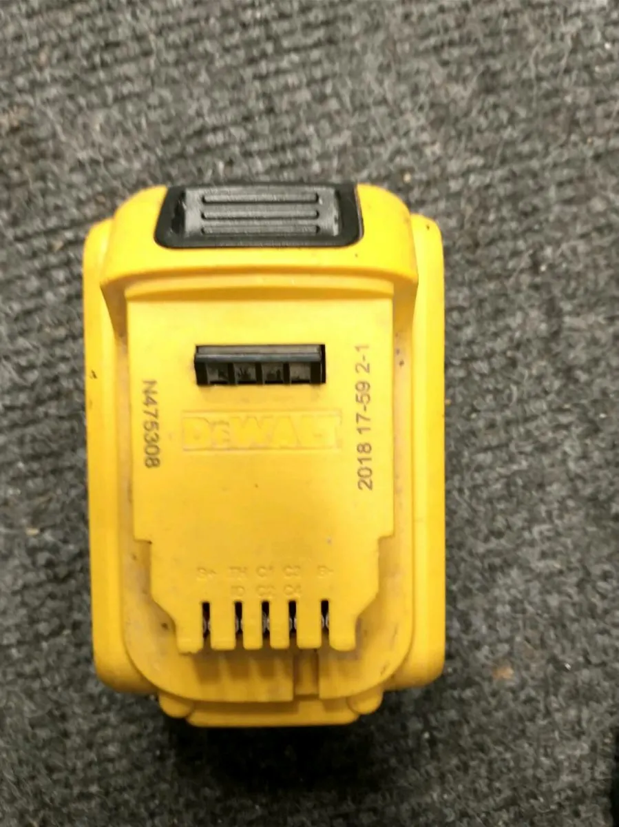 DeWalt battery 18v 5Ah - Image 3