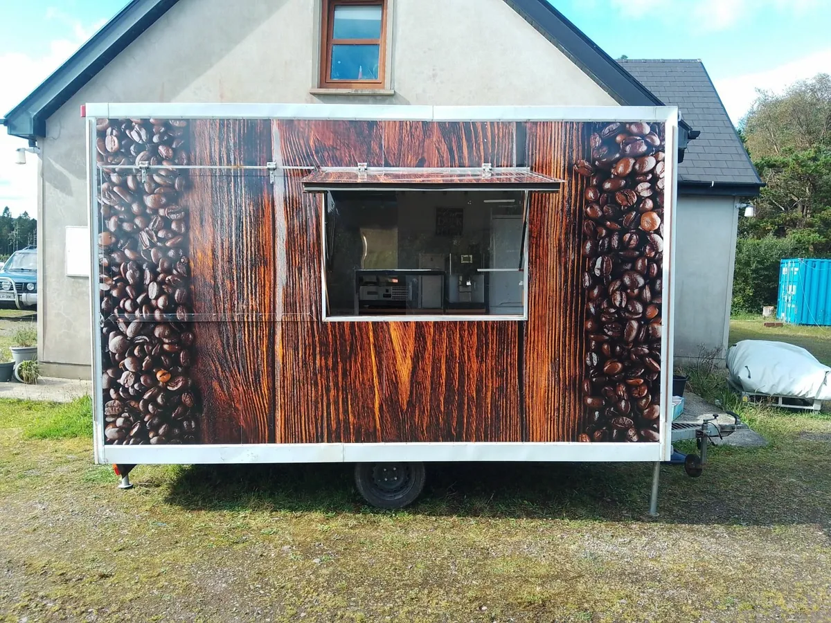 Catering trailer - Image 1