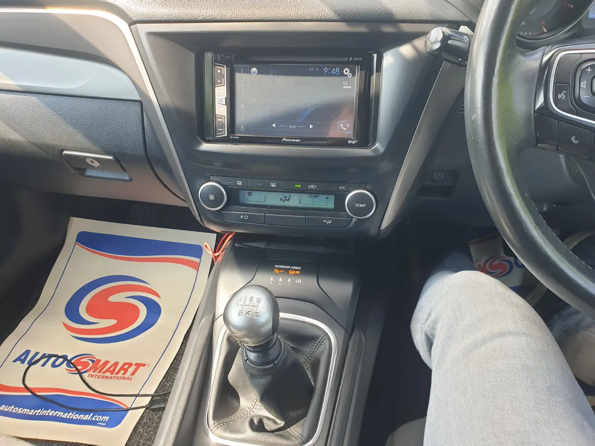Toyota Avensis 2016 - Image 2