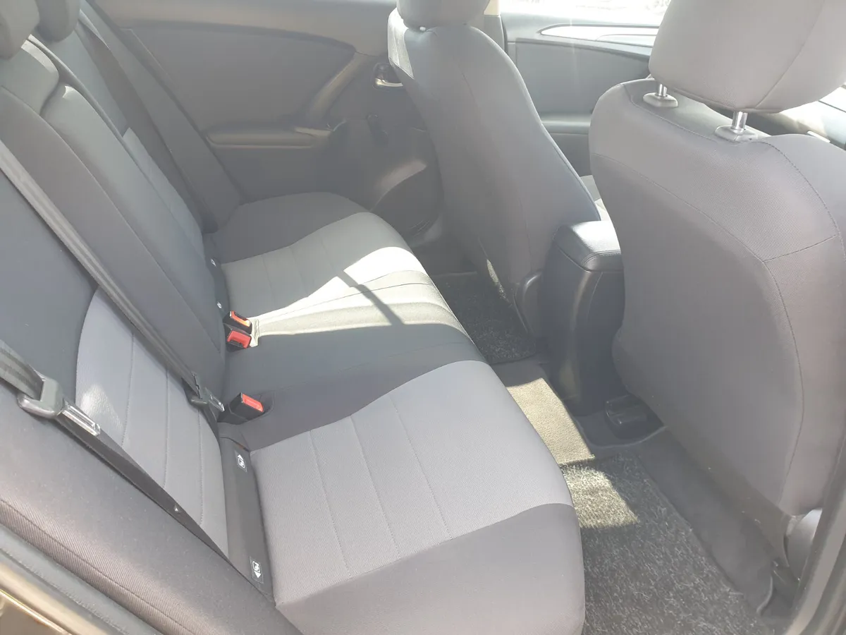 Toyota Avensis 2016 - Image 4