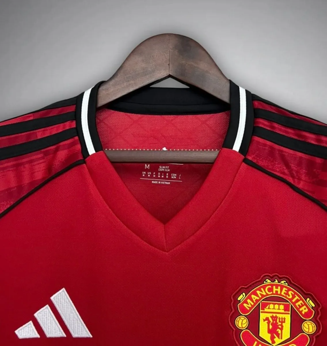 Manchester United Jersey 25/26 - Image 2