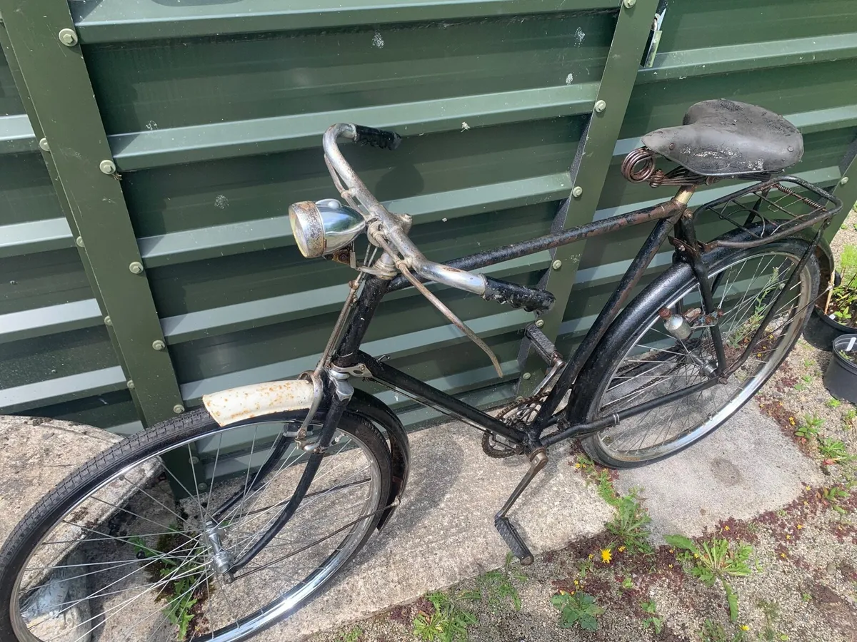 High Nelly Bicycle - Image 1