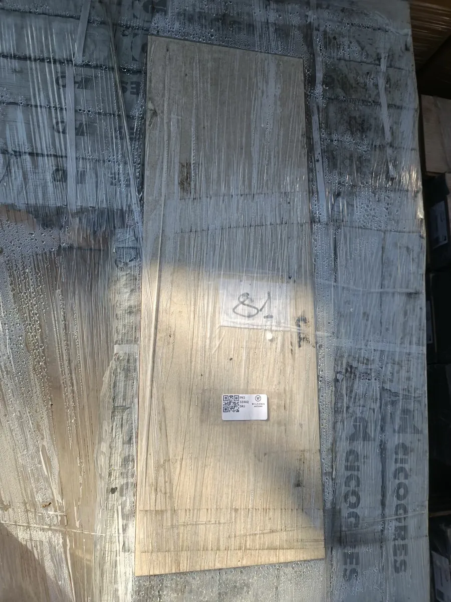 Online Auction Of Wall Tiles & Much More! - Image 3