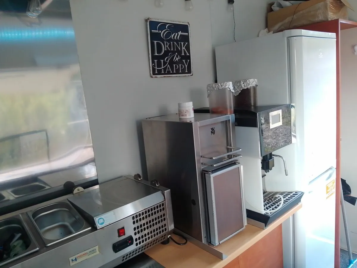 Catering trailer - Image 4