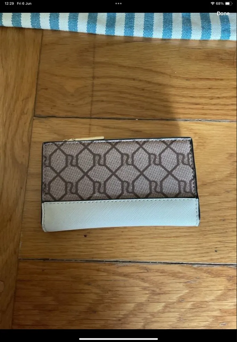 Wallet - Image 2