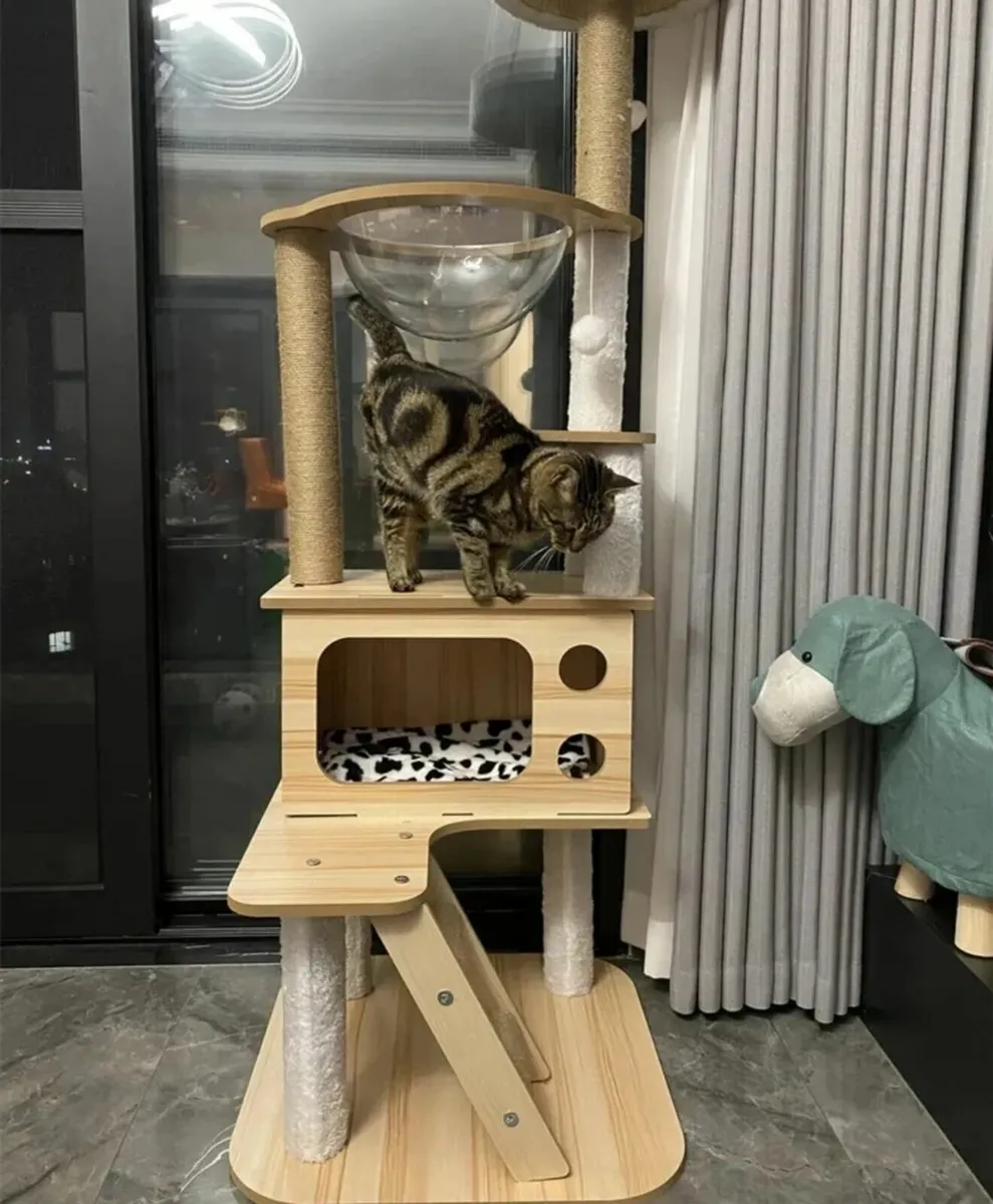Cat tree scratcher brand new wooden - Image 1