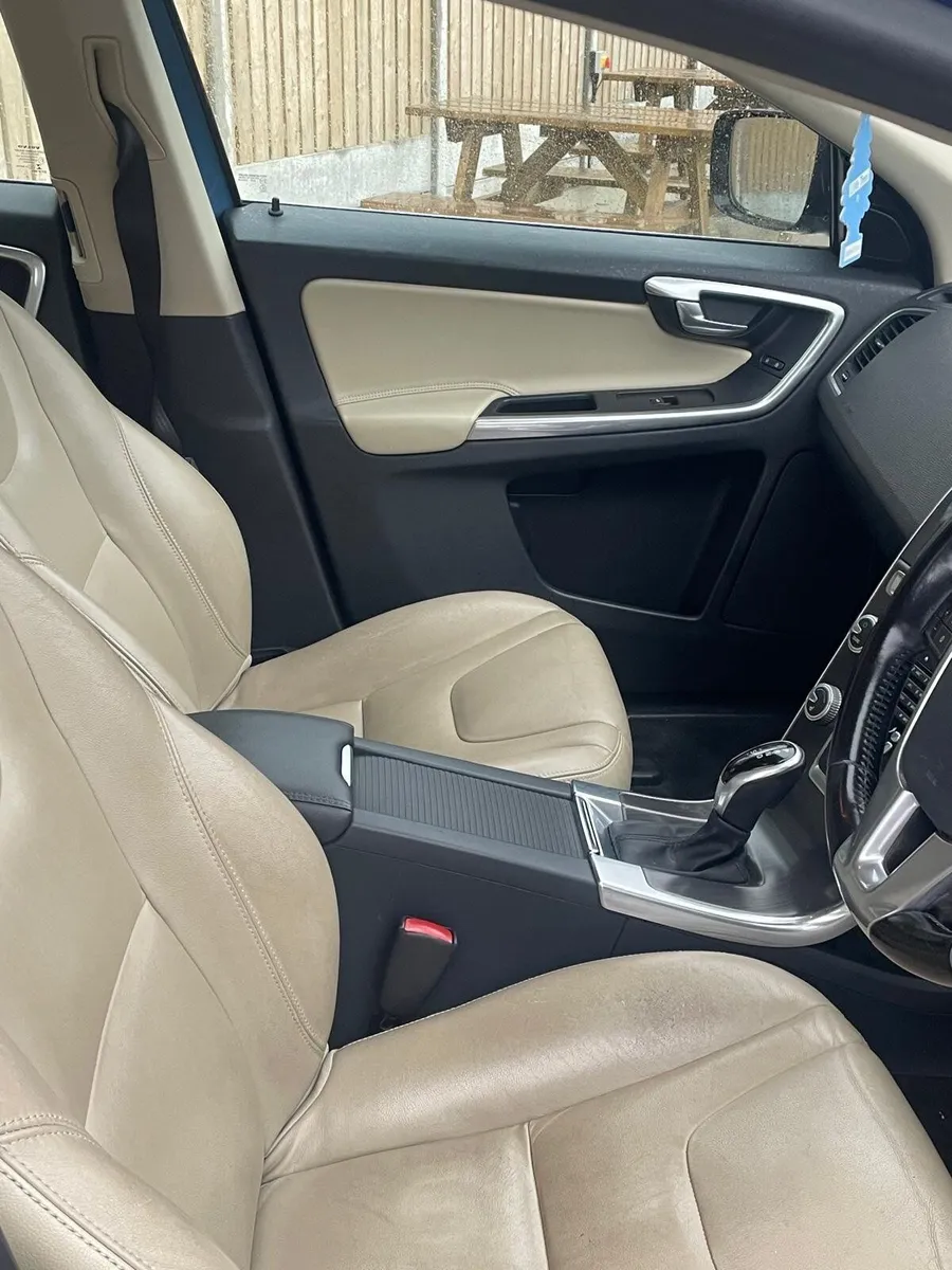 Volvo XC60 2015 - Image 3