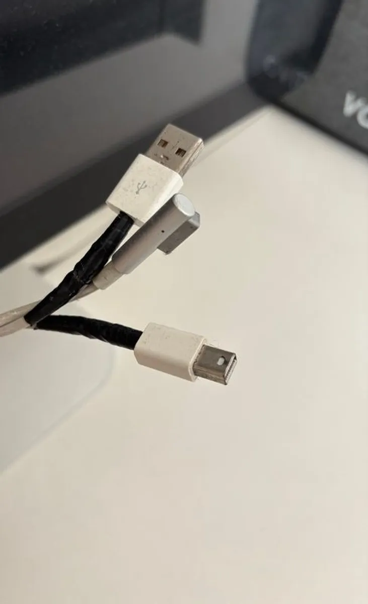 Apple LED Cinema Display 27-inch - Image 3