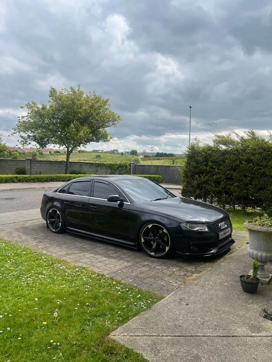 AUDI A4 SLINE - Image 4
