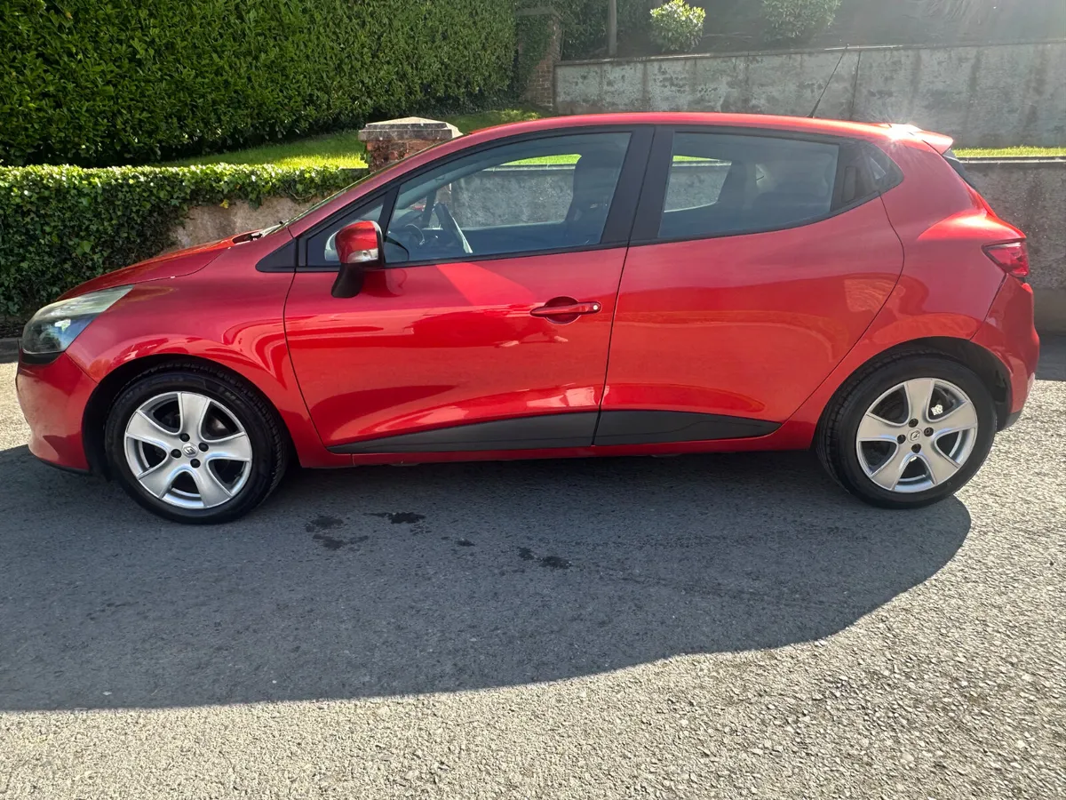Renault Clio 2013 - Image 2