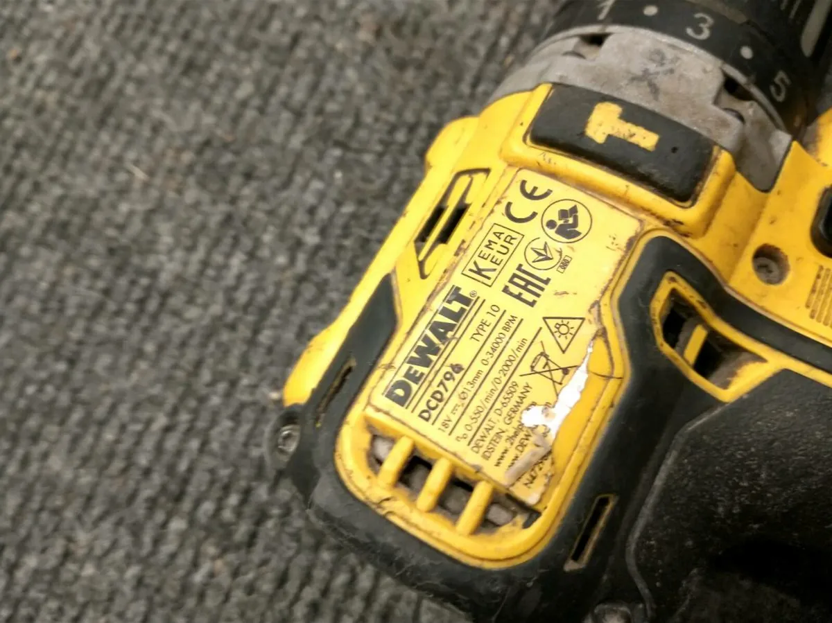 DeWalt DCD796 BARE UNIT - Image 3