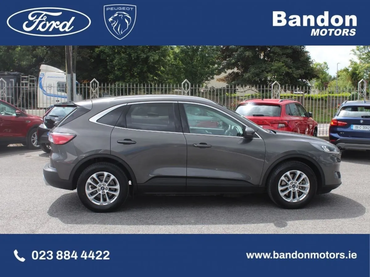 Ford Kuga 2.5 Duratec 225PS Phev Titanium Auto - Image 4