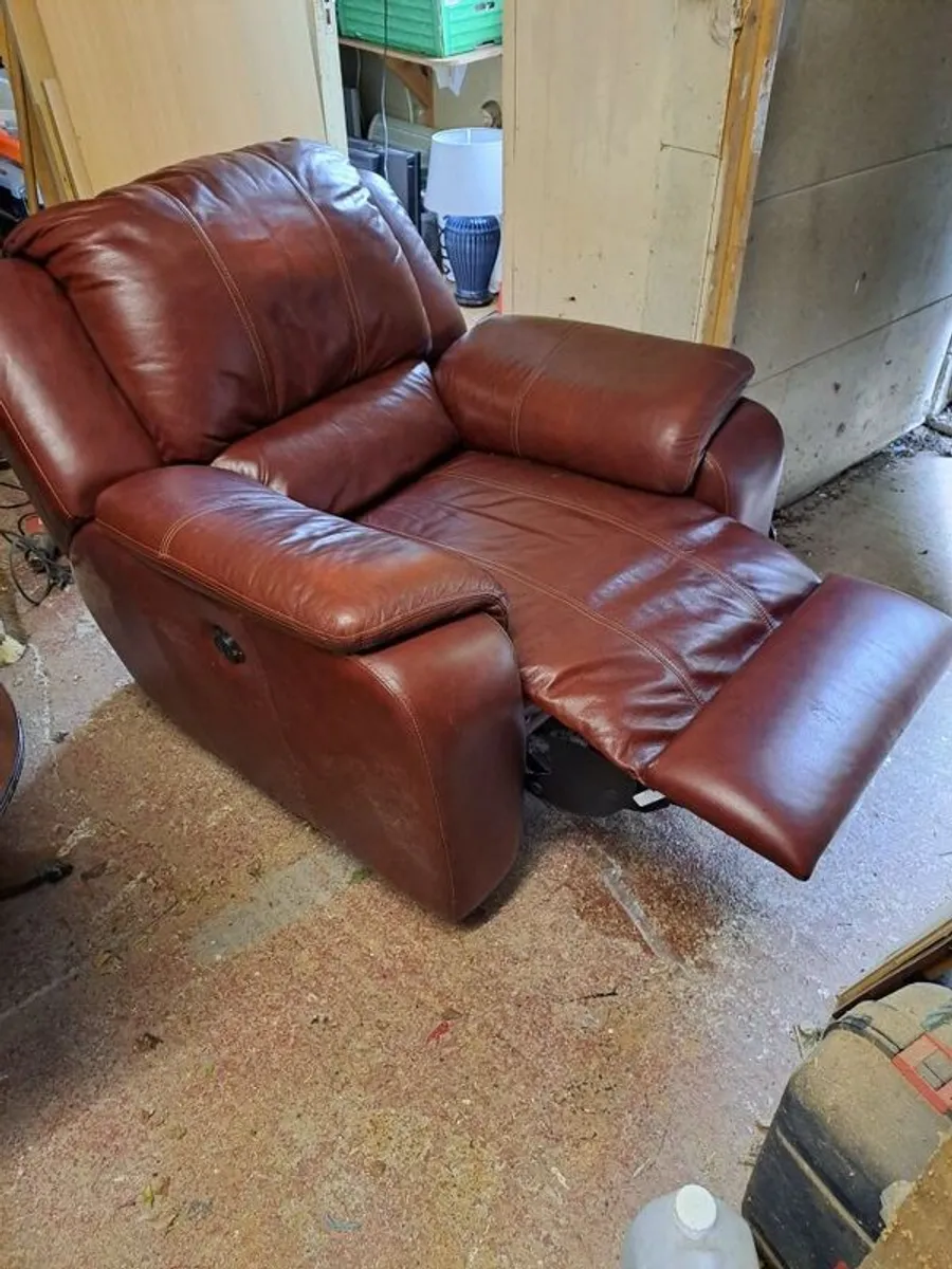 LEATHER reclining chair - Image 1