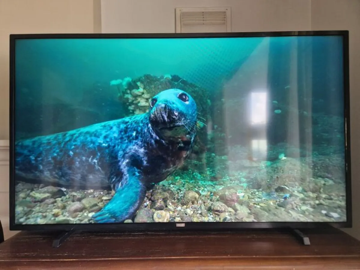 Smart TV 4K HDR Philips 50 inch - Image 1