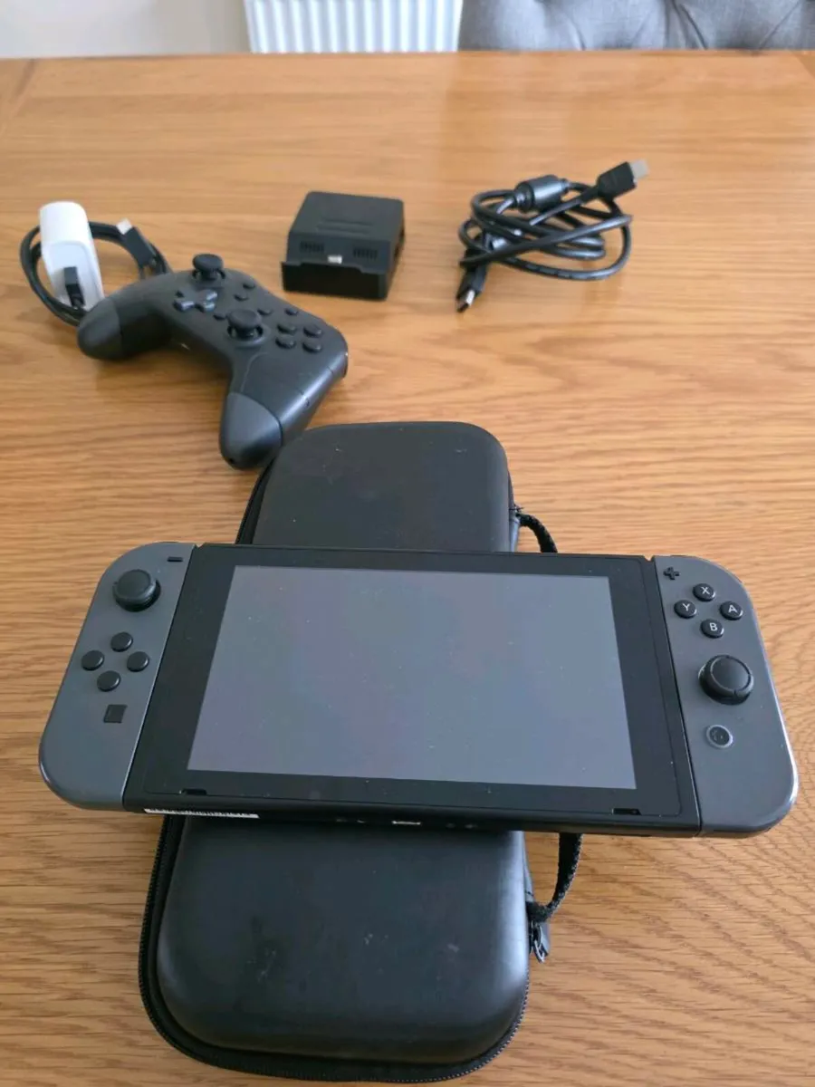 Nintendo Switch - Image 3