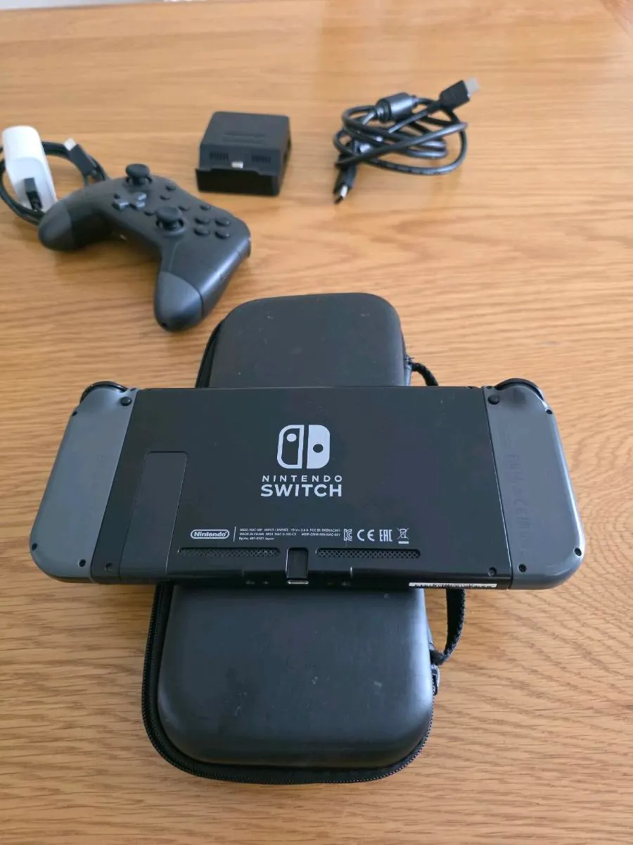 Nintendo Switch - Image 4