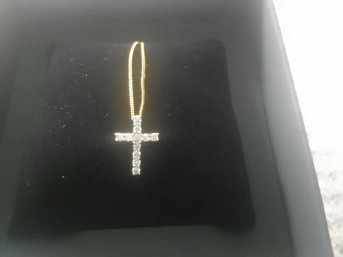 STG SILVER GOLD LAB 0.50ct DIAMOND CROSS PENDANT - Image 1