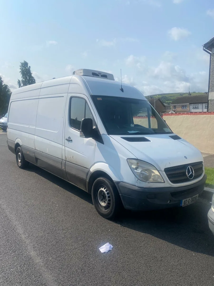 2007 MERCEDES SPRINTER FRIDGE - Image 1