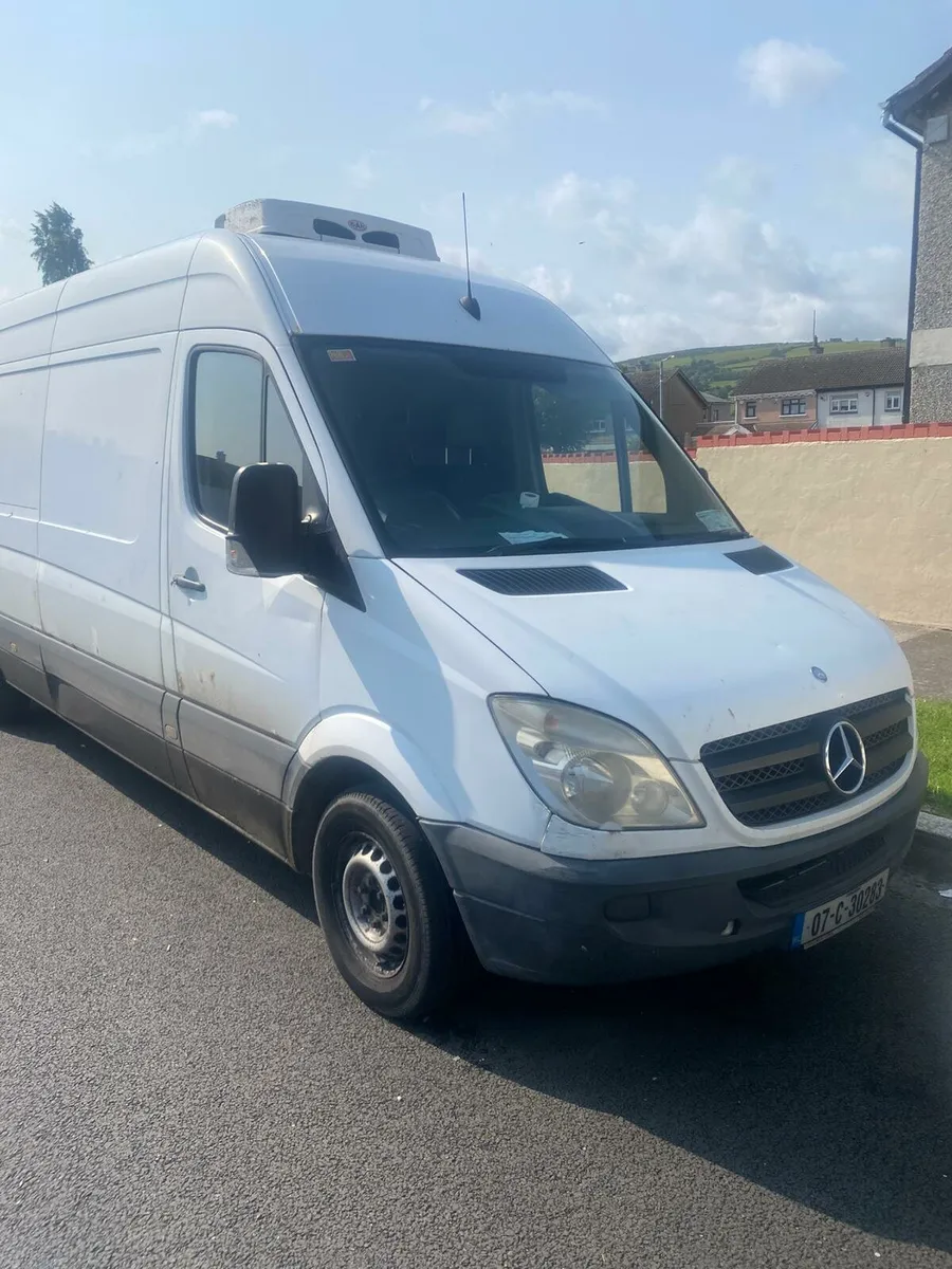 2007 MERCEDES SPRINTER FRIDGE - Image 2