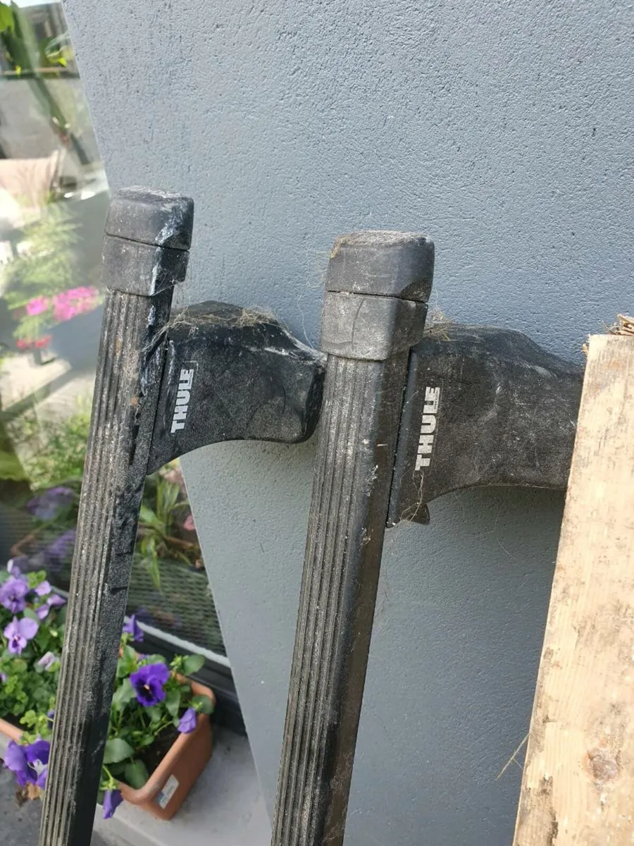 Thule roof bars - Image 2