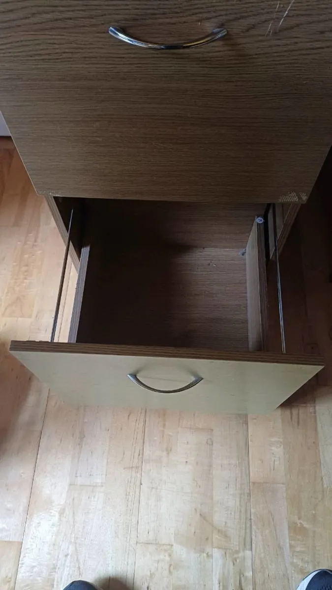 Filing cabinet - free delivery - Image 2