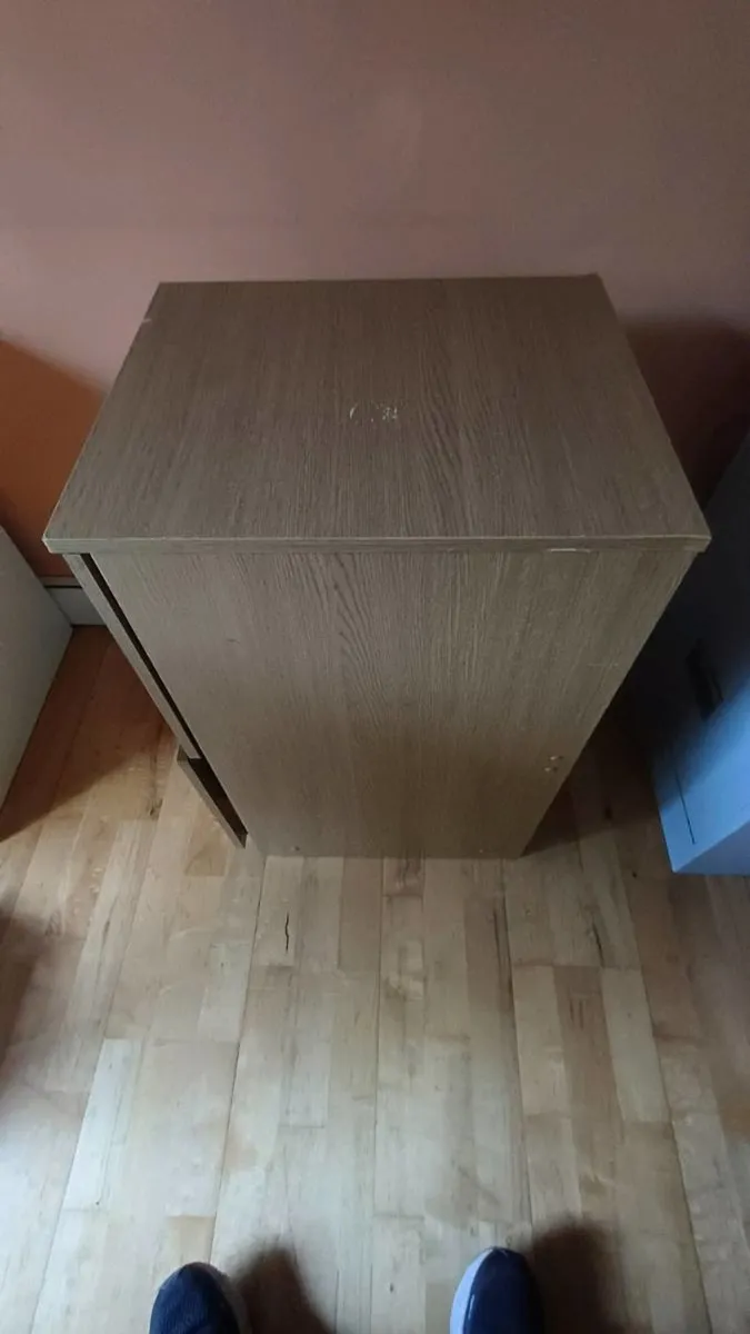 Filing cabinet - free delivery - Image 3