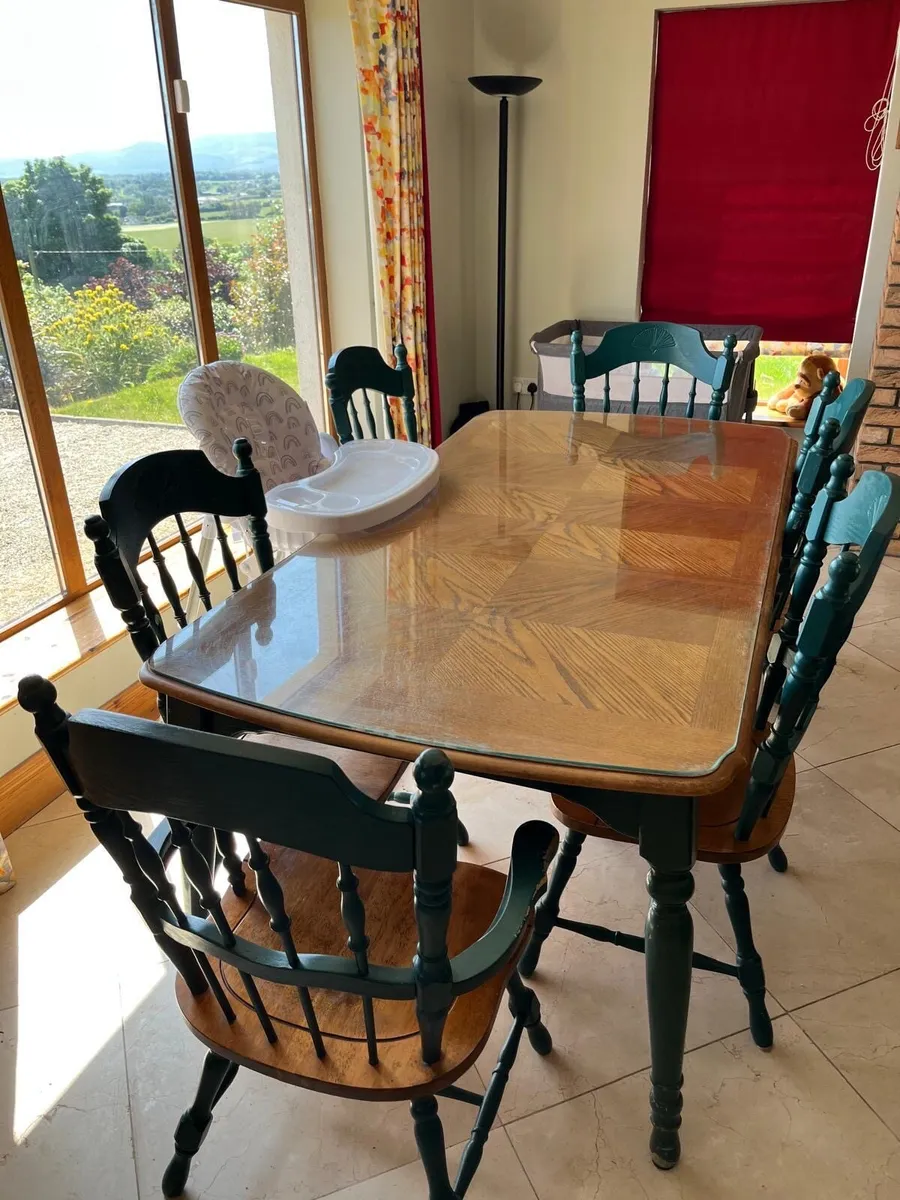 Large Oak table and 6 chairs - Image 1