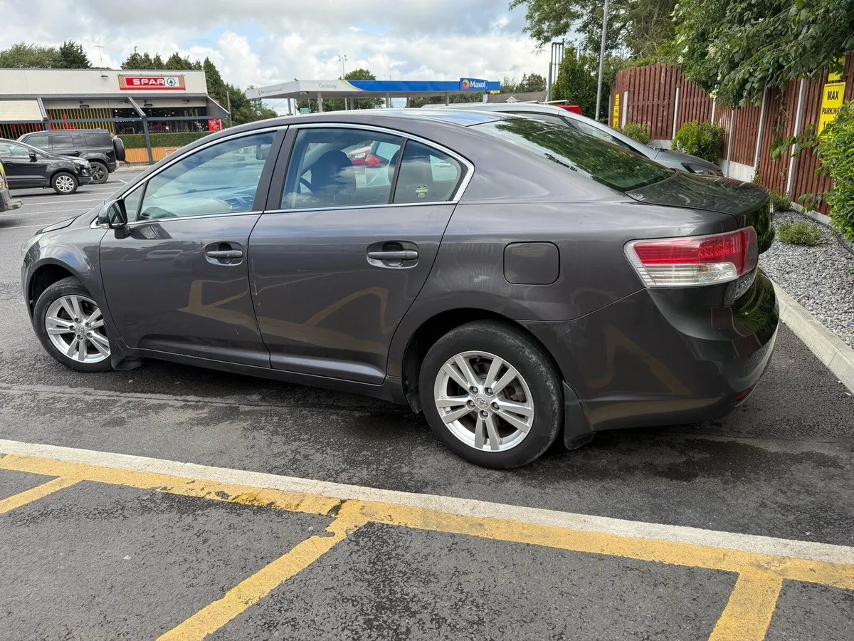 Toyota Avensis - Image 2