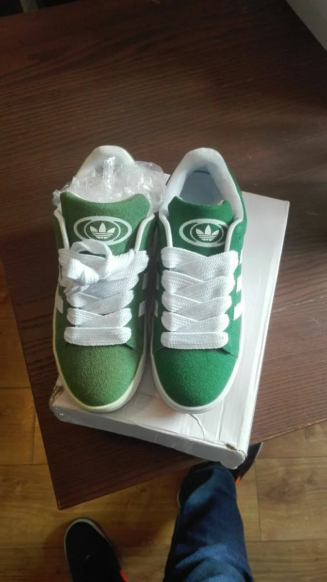sneakers - Image 2