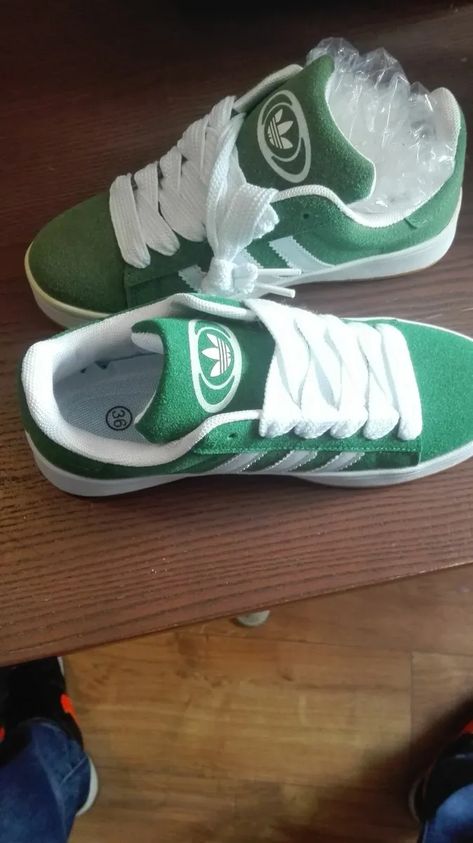 sneakers - Image 3