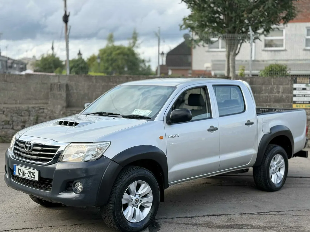 2012 Toyota Hilux - Image 3