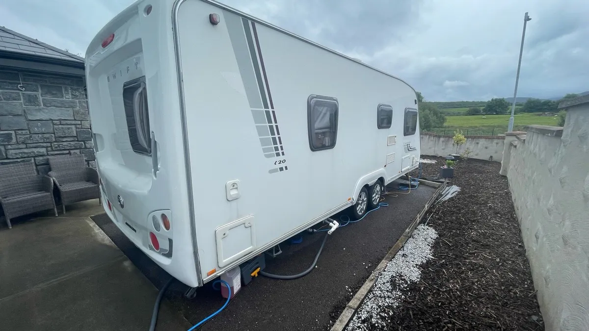 Swift Charisma 620 top Condition - Image 3