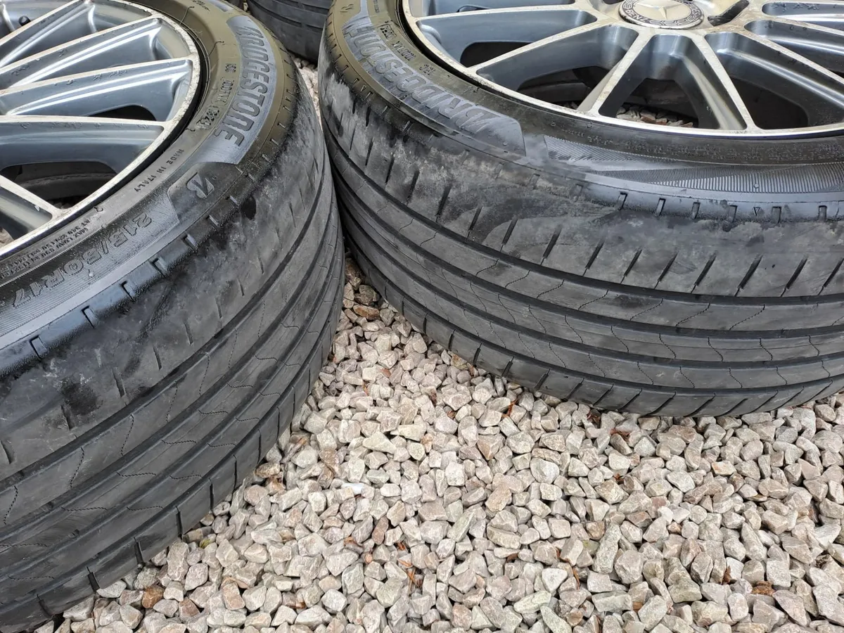 Mercedes Alloy wheels - Image 2