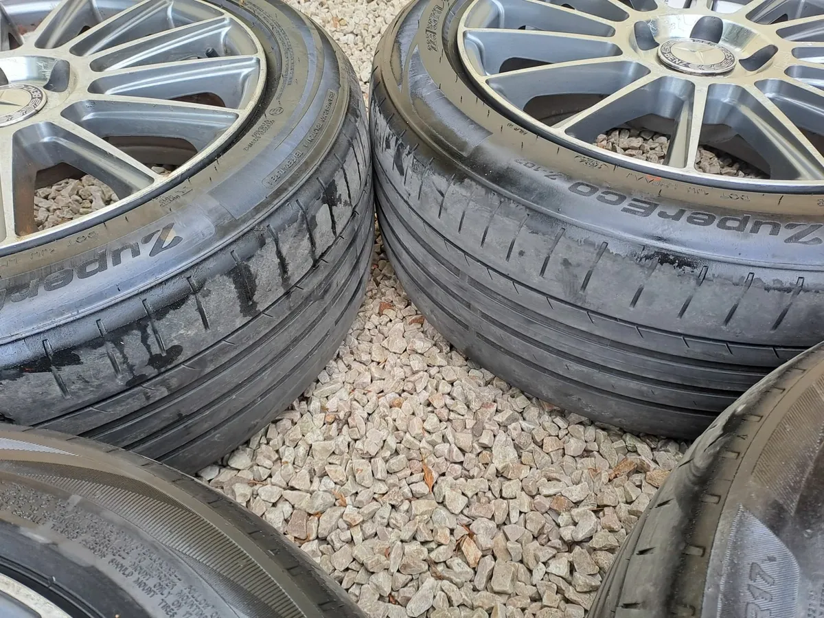 Mercedes Alloy wheels - Image 3