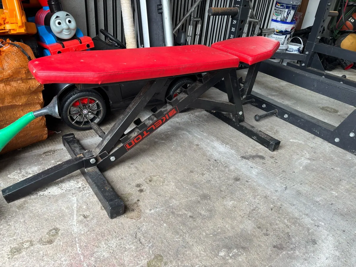 Weight Bench
