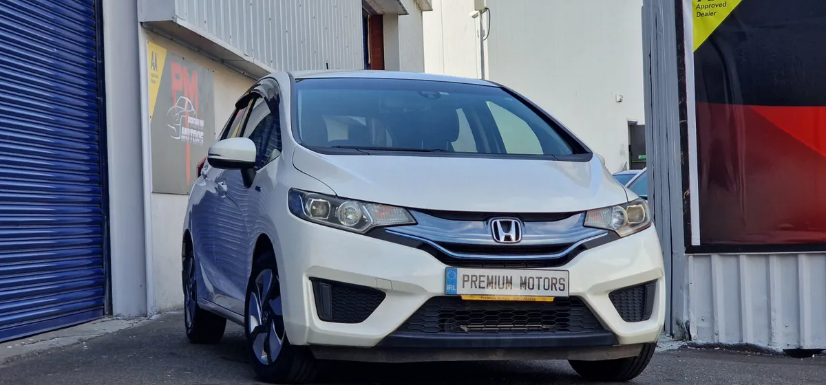 Honda fit Hybrid - Image 2